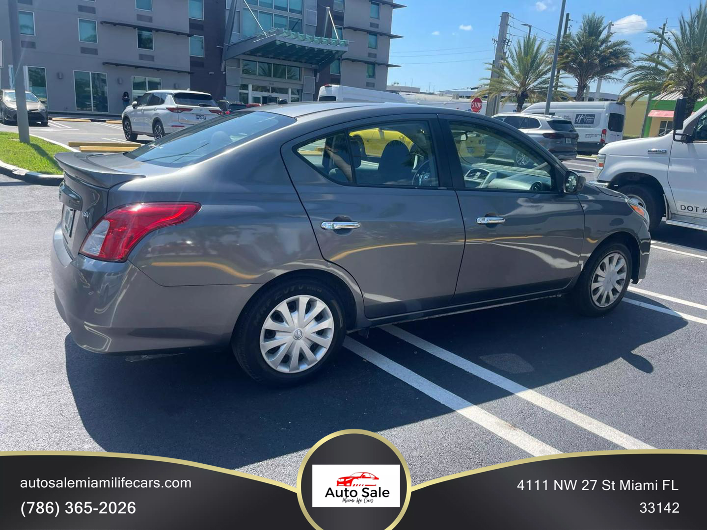 2017 Nissan Versa Sedan S photo 5