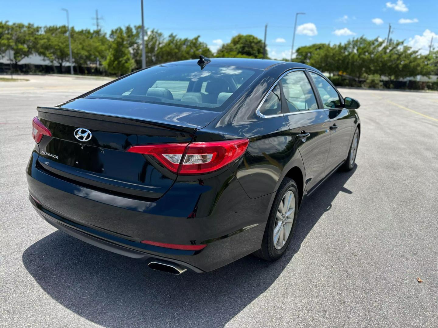 2016 Hyundai Sonata SE photo 5