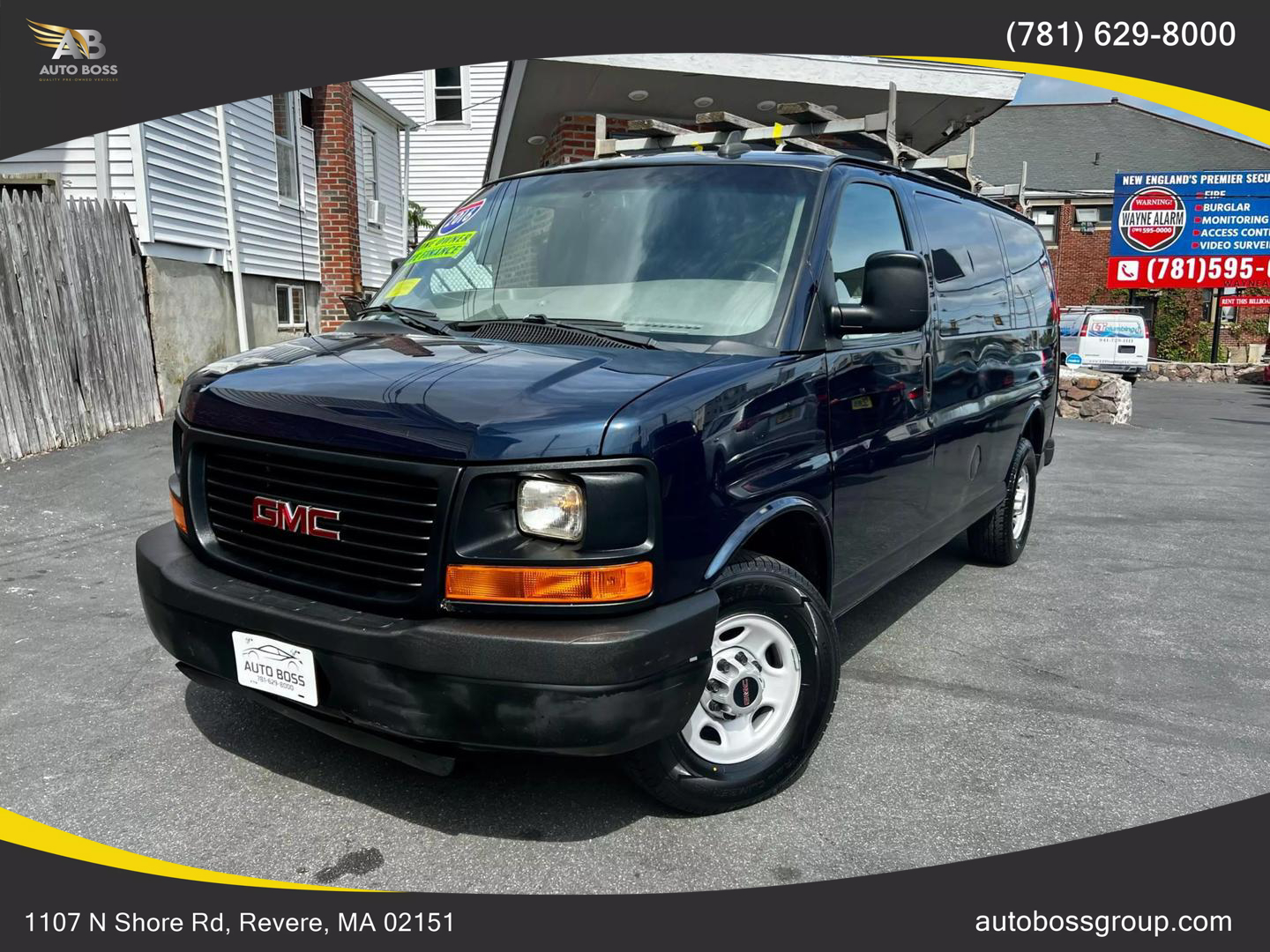 GMC Savana Cargo's photo