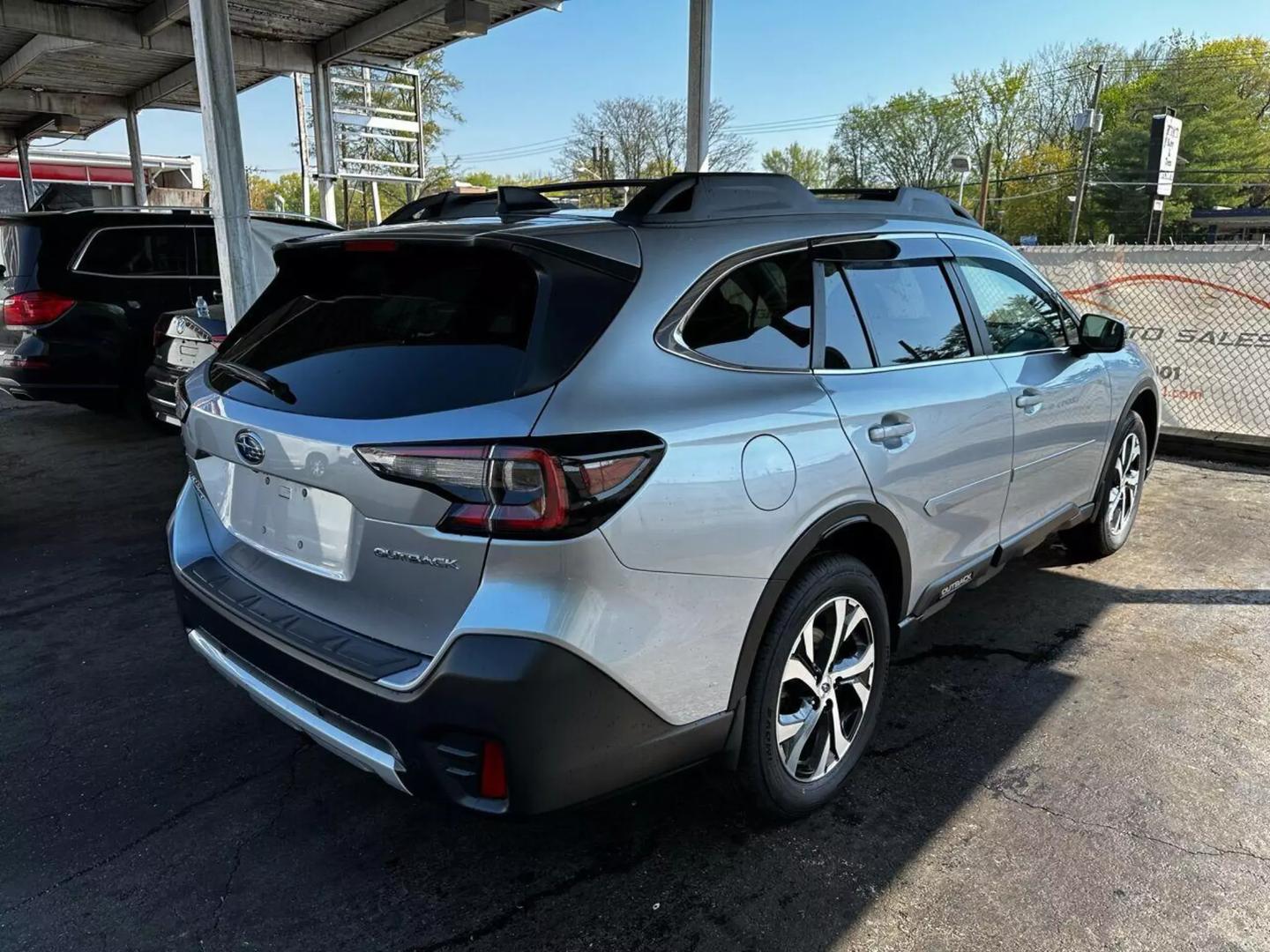 2022 Subaru Outback - Image 12