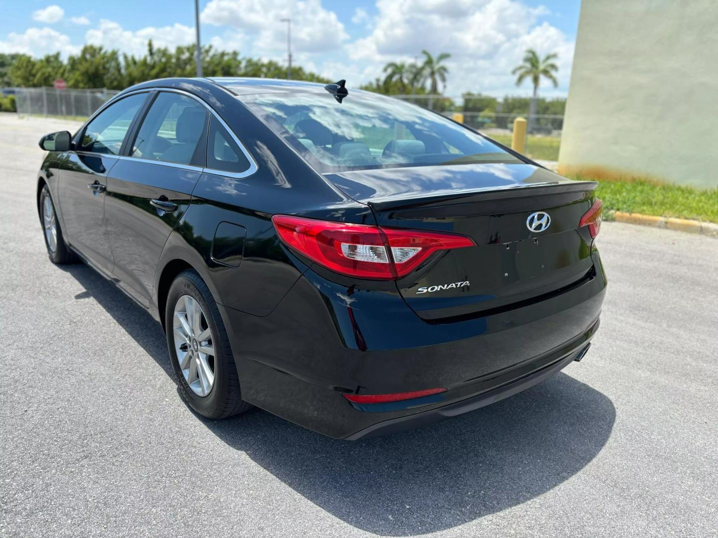 2016 Hyundai Sonata SE photo 6