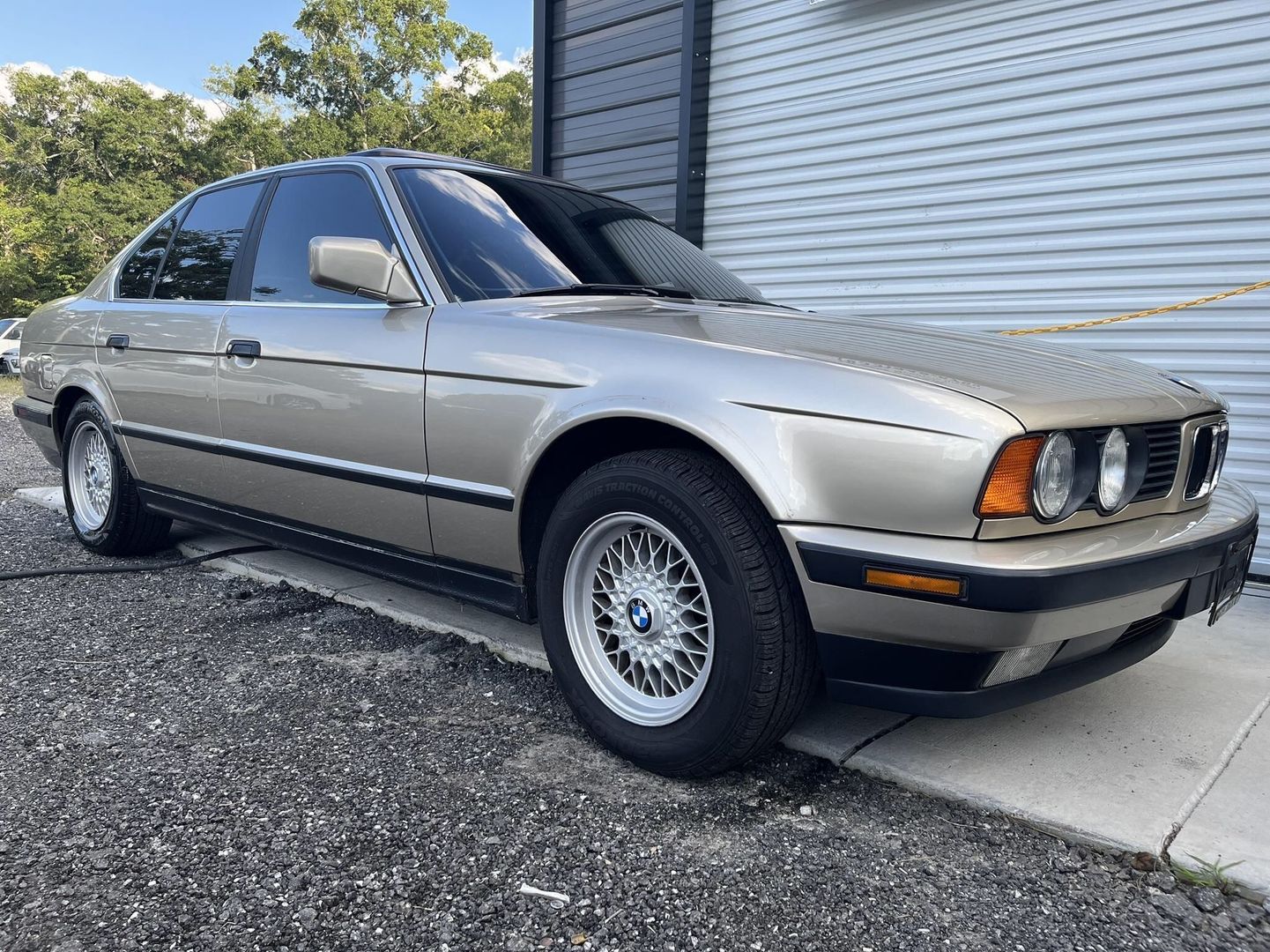 1989 BMW 5 Series 525i