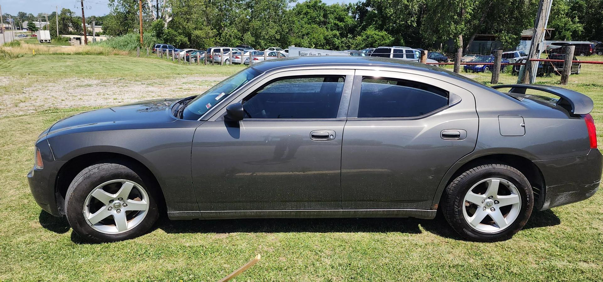 2009 Dodge Charger SE photo 3