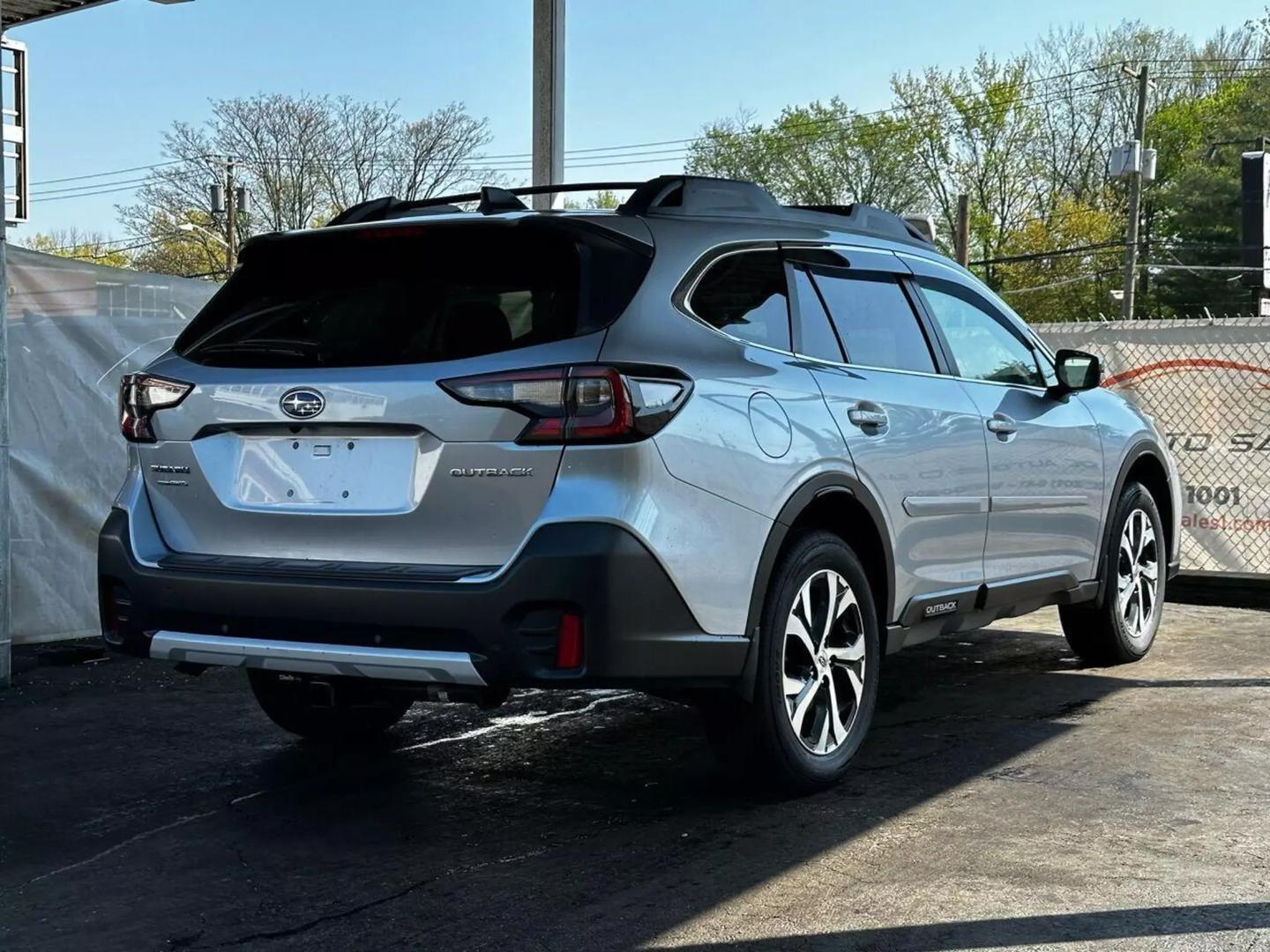 2022 Subaru Outback - Image 9