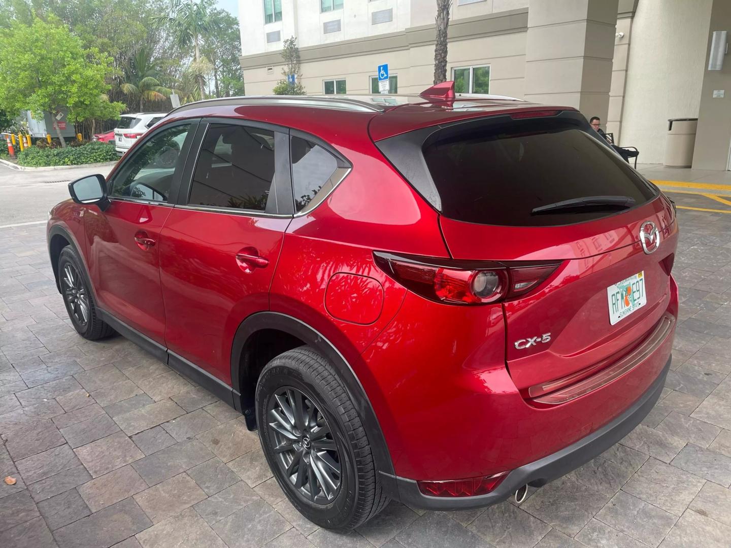 2021 Mazda CX-5 Touring photo 4