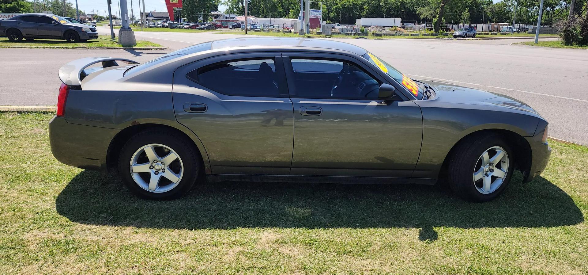 2009 Dodge Charger SE photo 4