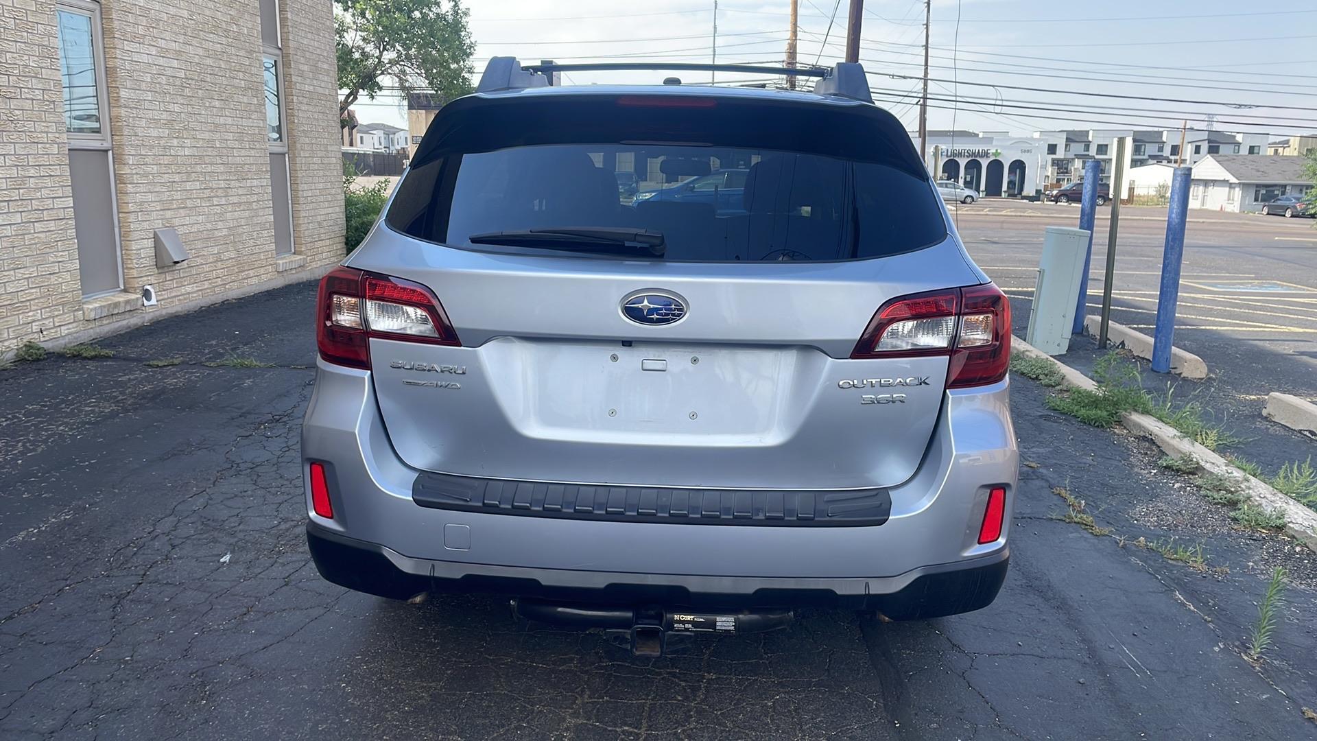 2015 Subaru Outback Limited photo 6