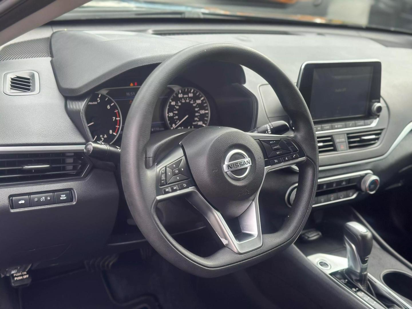 2019 Nissan Altima S photo 14