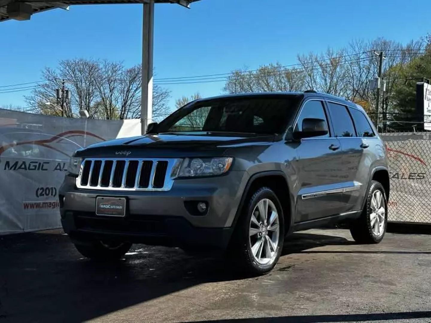 2013 Jeep Grand Cherokee - Image 3