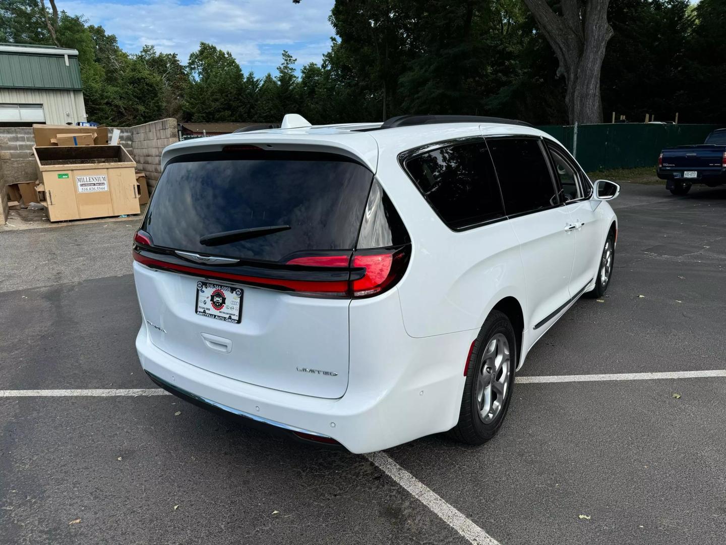 2022 Chrysler Pacifica Limited photo 6