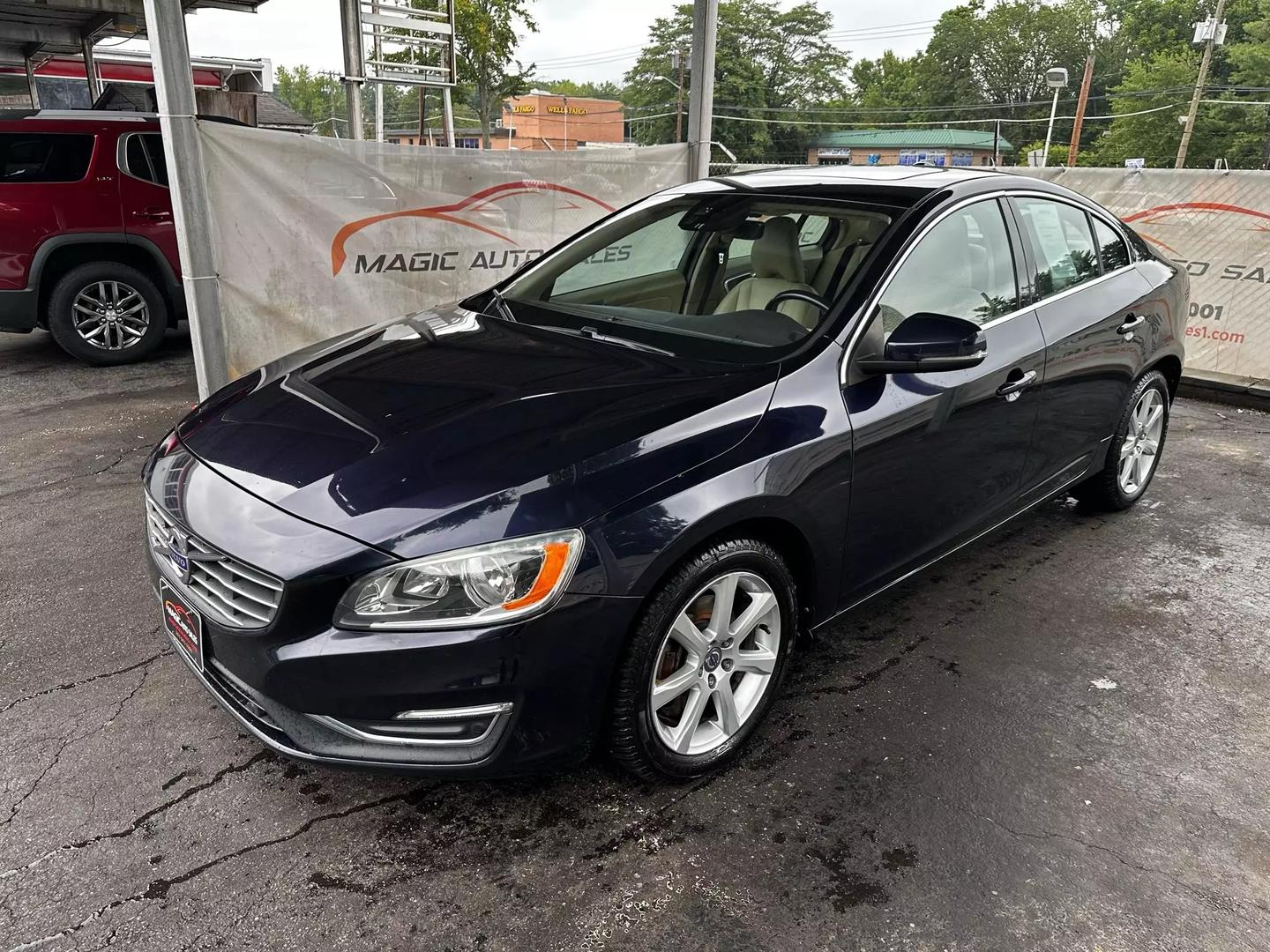 2016 Volvo S60 - Image 11