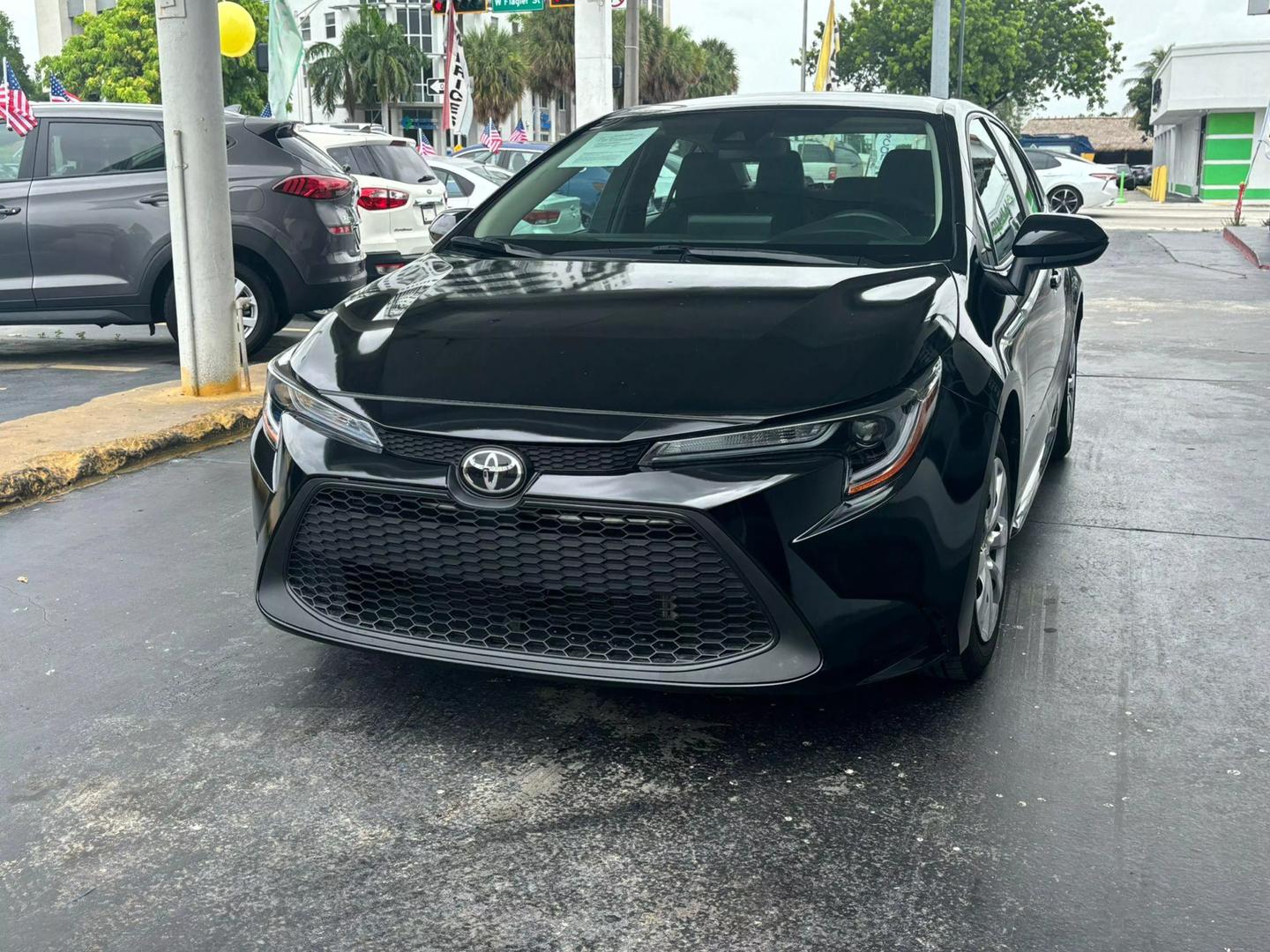 2022 Toyota Corolla LE photo 3