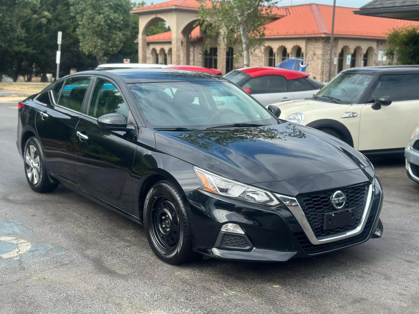 2019 Nissan Altima S photo 5