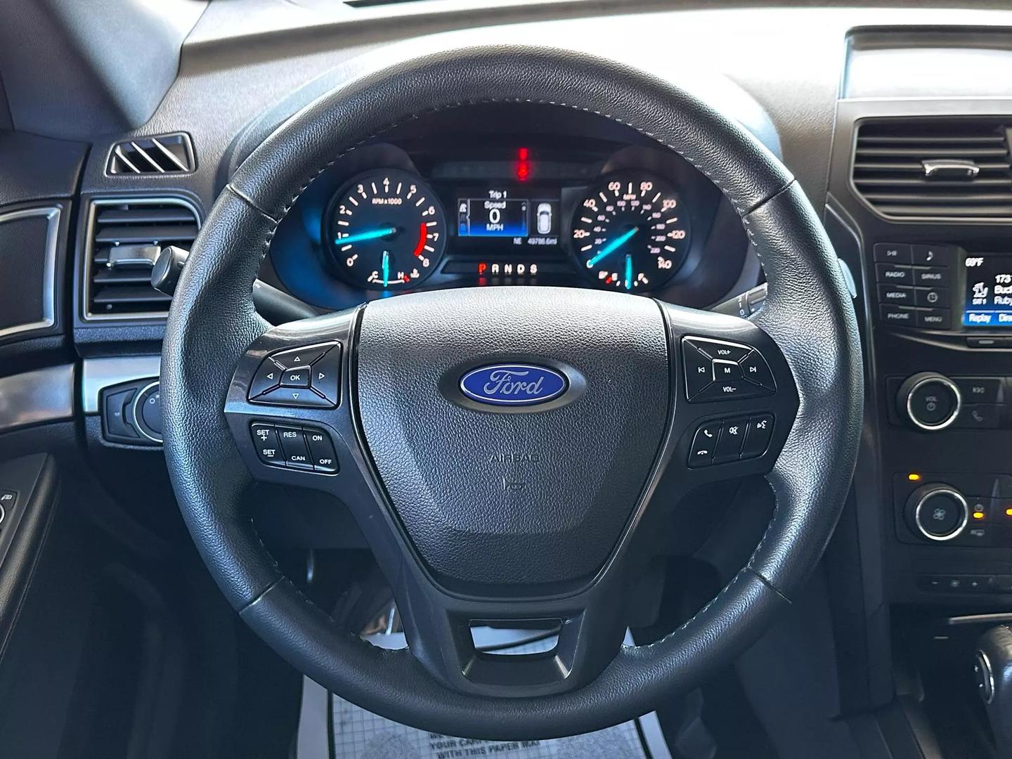 2019 Ford Explorer - Image 23