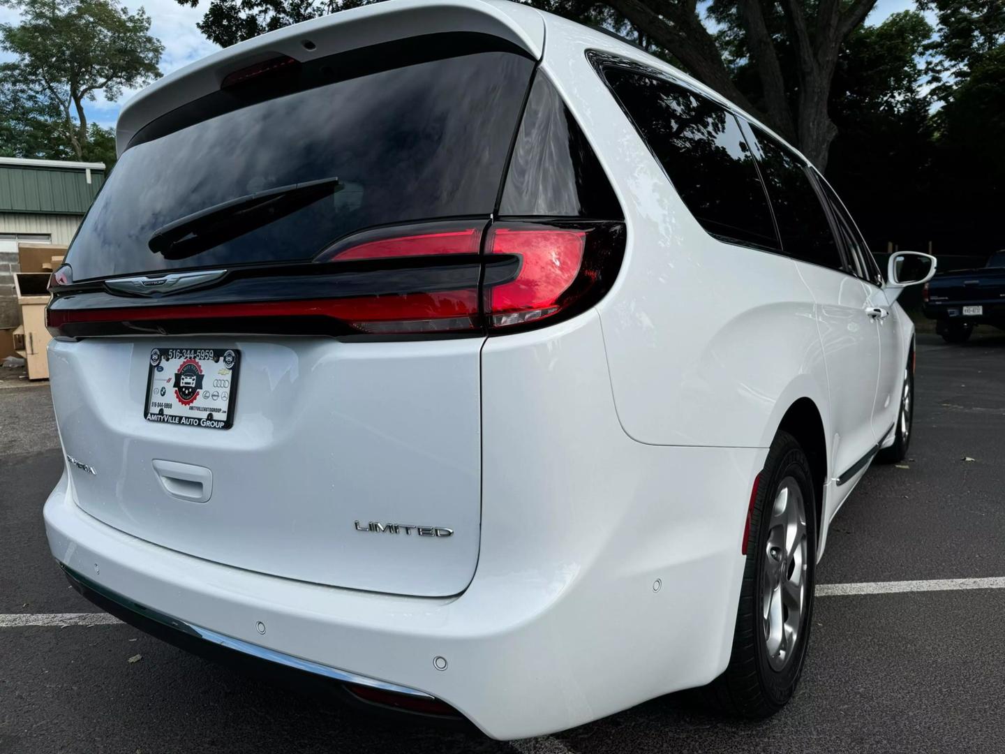 2022 Chrysler Pacifica Limited photo 7