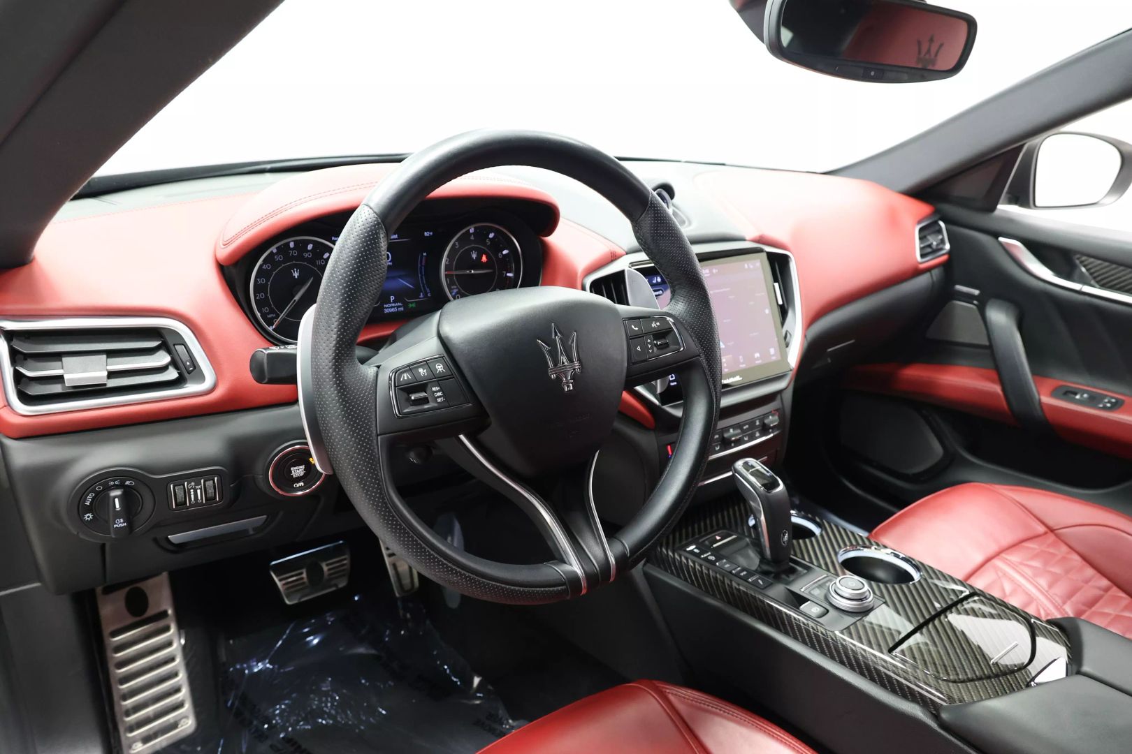 2021 Maserati Ghibli - Image 2
