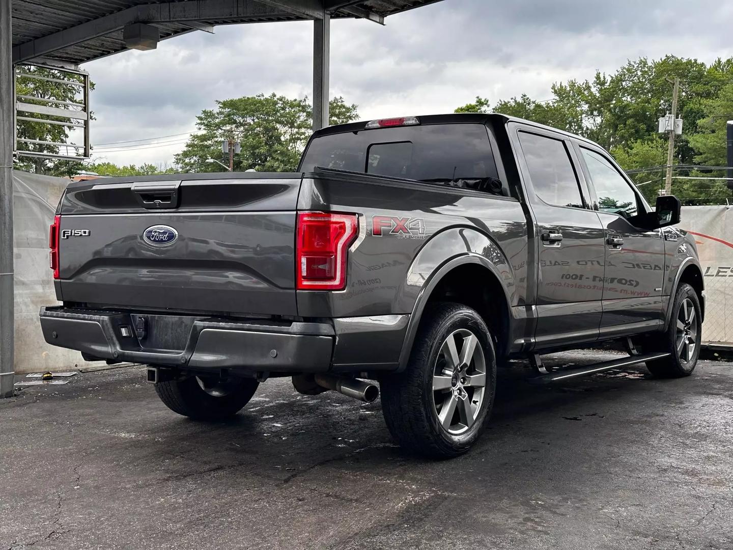 2015 Ford F150 Supercrew Cab - Image 9