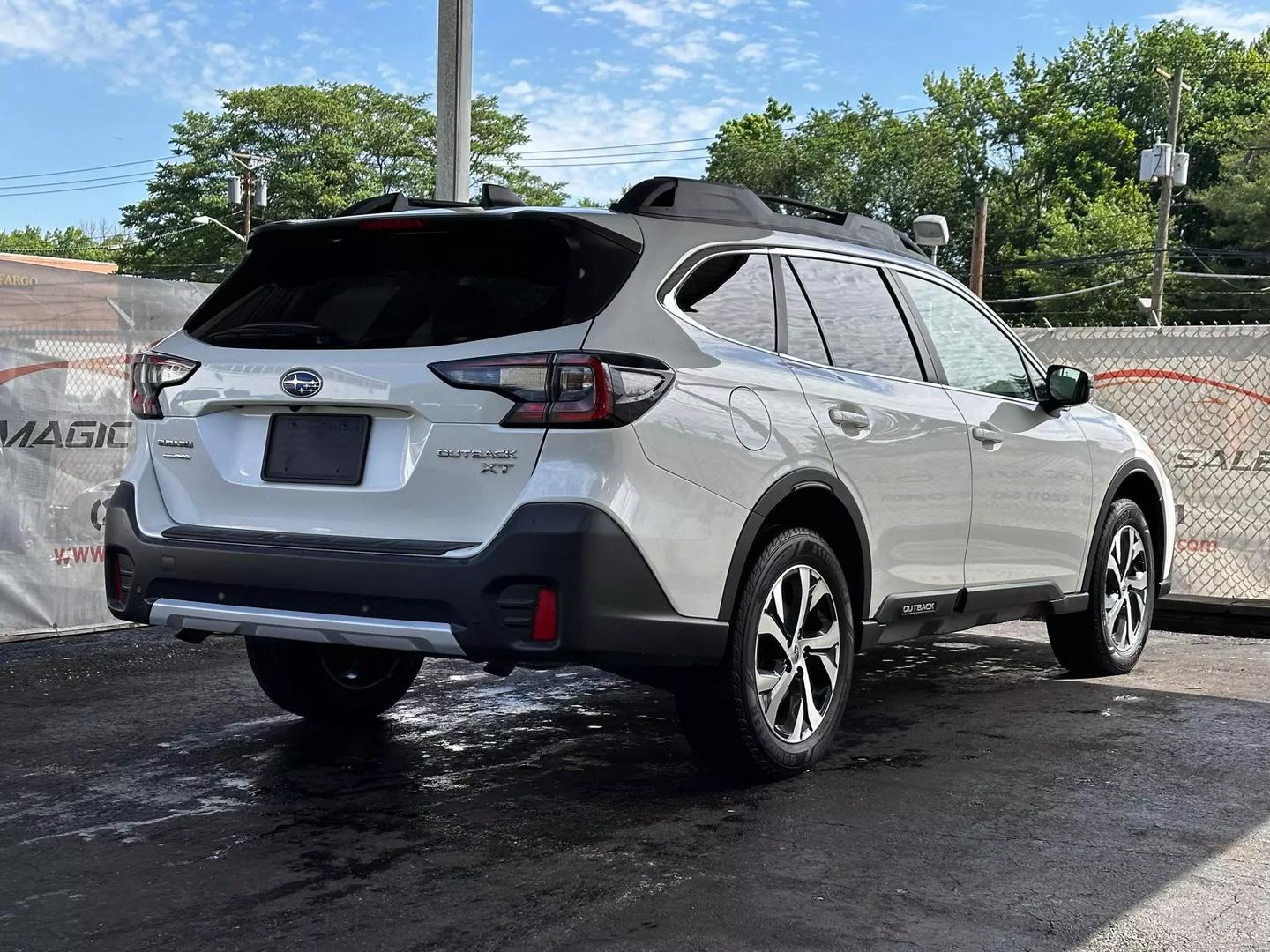 2020 Subaru Outback - Image 9