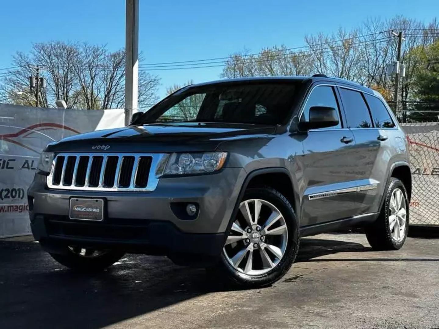 2013 Jeep Grand Cherokee - Image 1