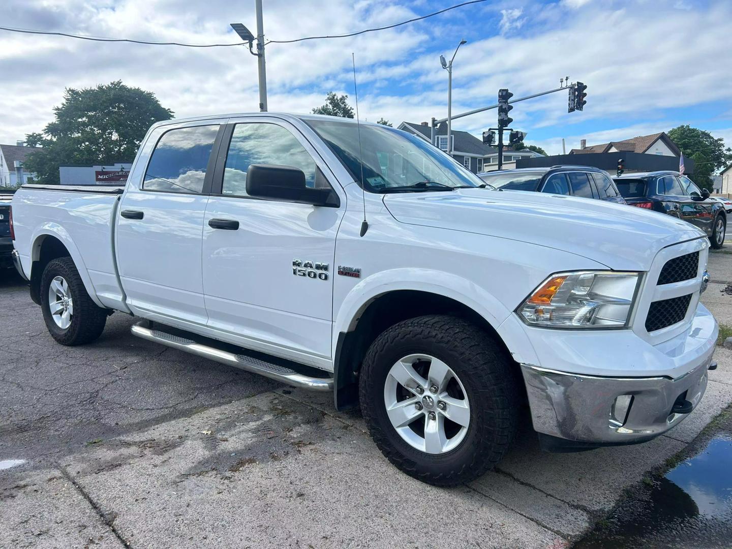 2016 RAM Ram 1500 Pickup SLT photo 4