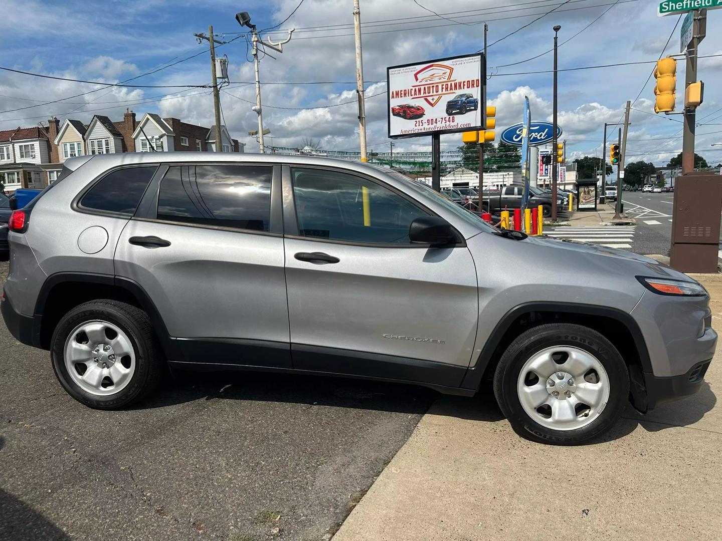 2016 Jeep Cherokee with advanced features, highlighting its sleek design and high-performance capabilities.