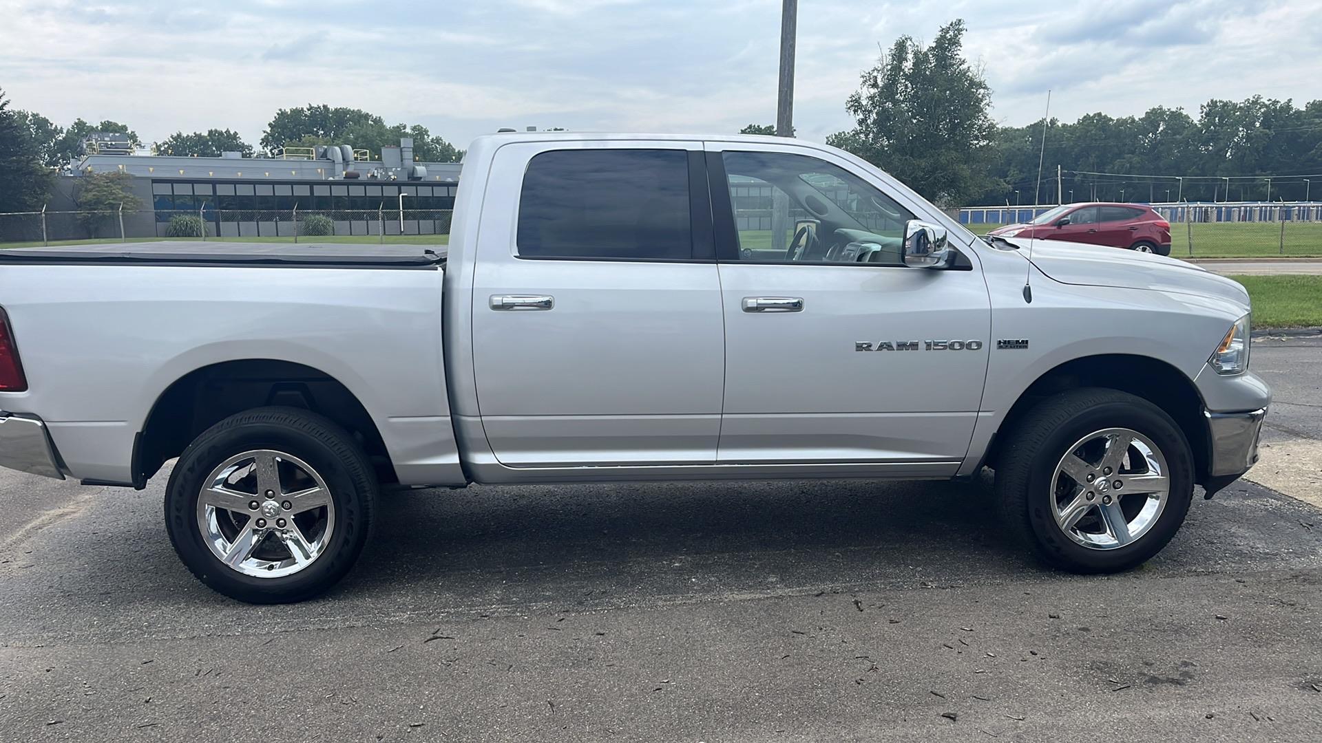 2012 RAM Ram 1500 Pickup SLT photo 10