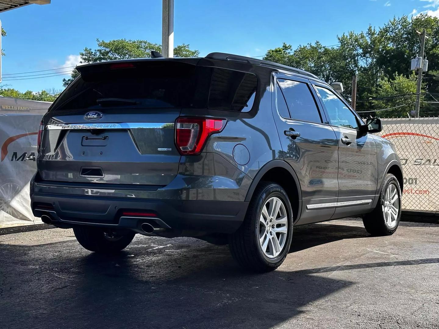 2019 Ford Explorer - Image 9