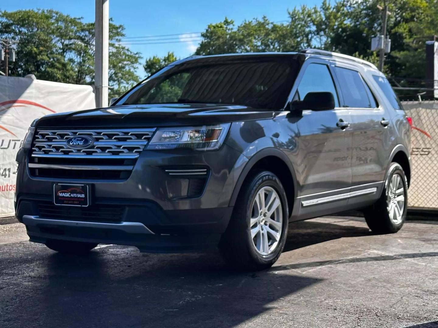 2019 Ford Explorer - Image 3