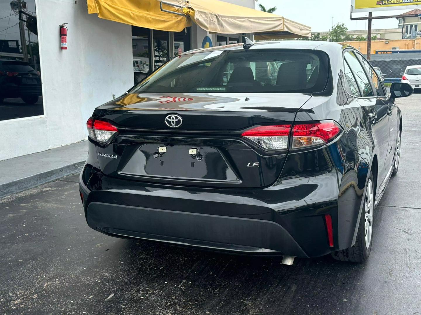 2022 Toyota Corolla LE photo 7