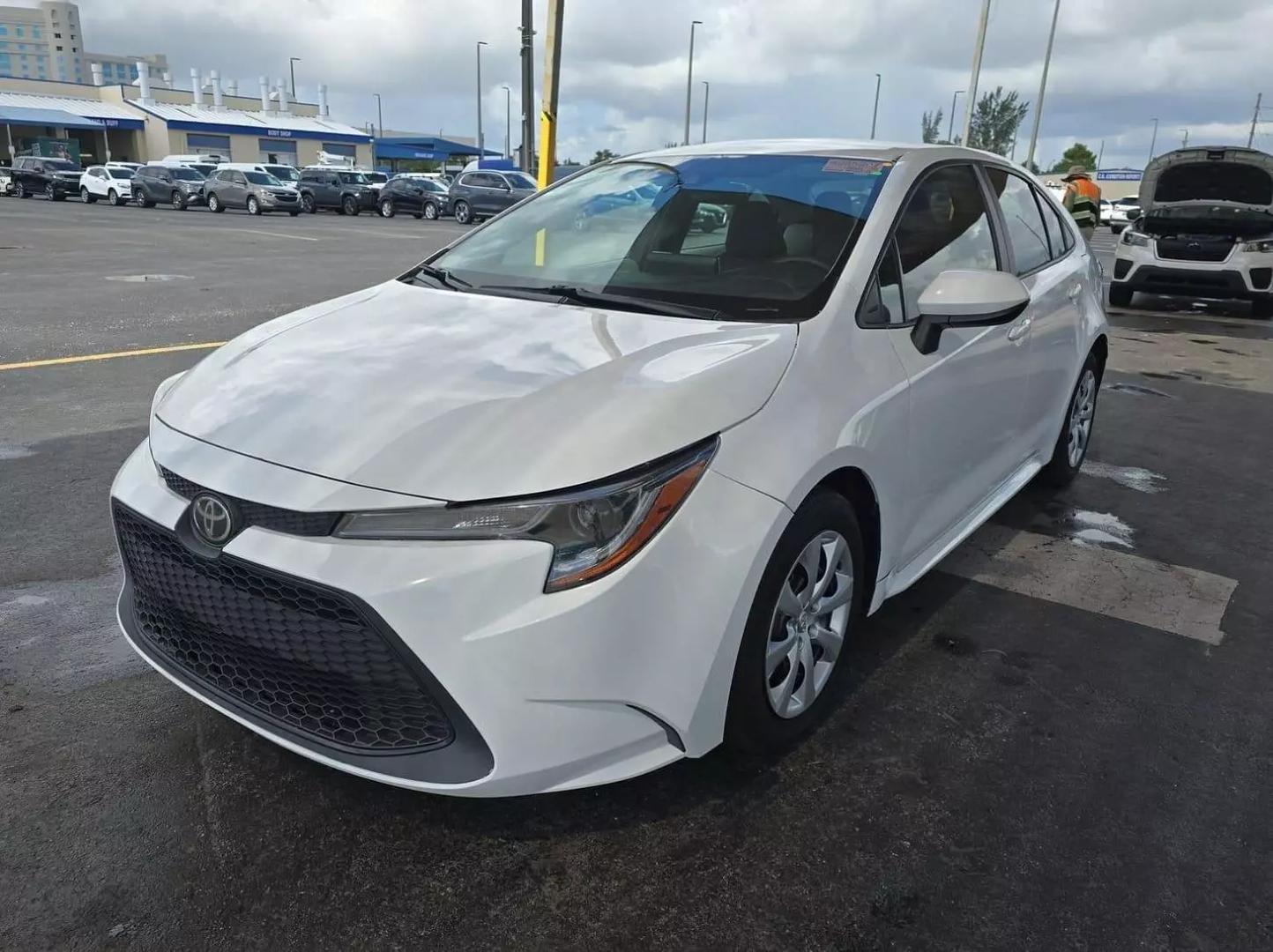 2021 Toyota Corolla LE photo 7