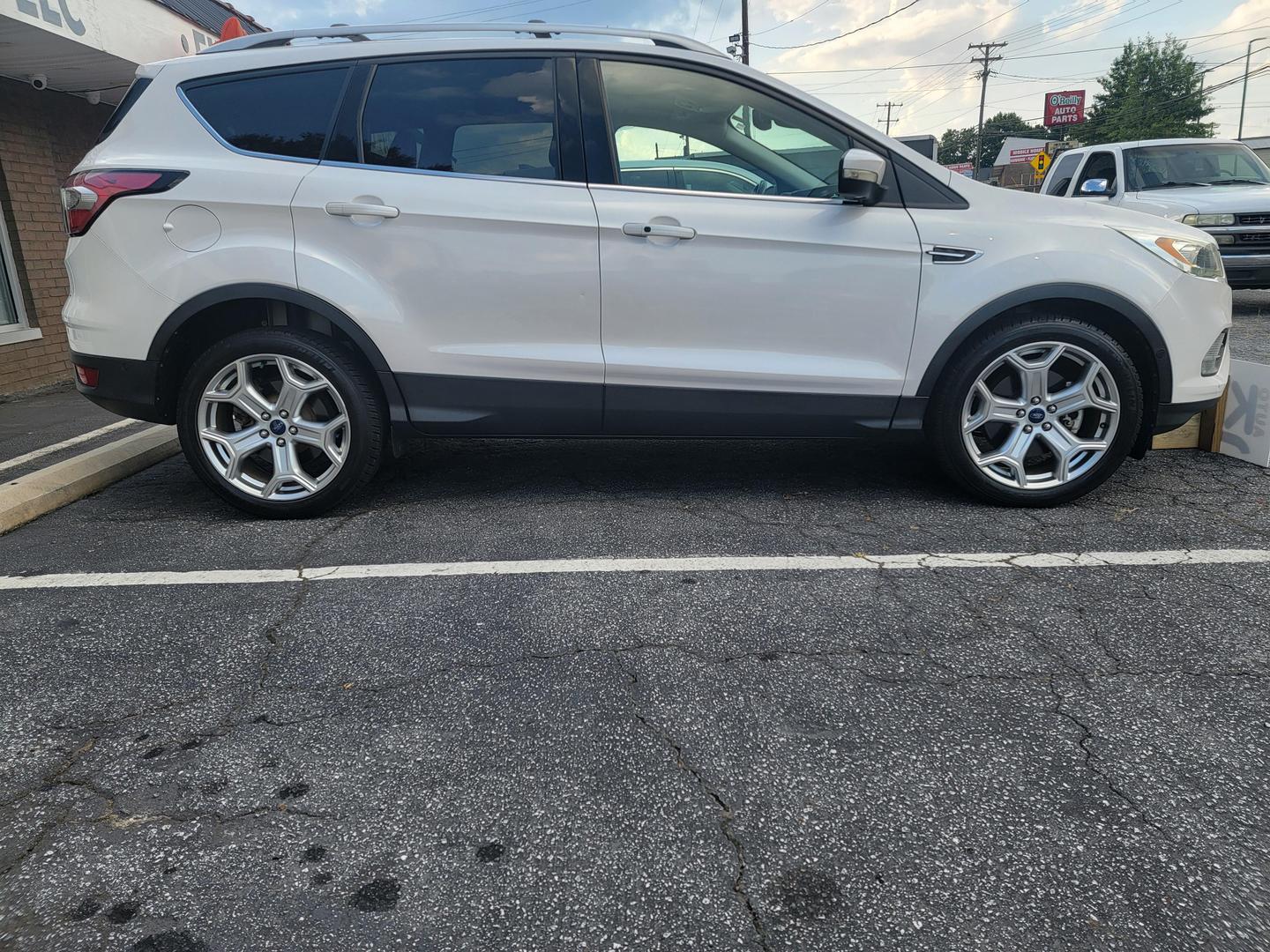 2017 Ford Escape Titanium photo 8