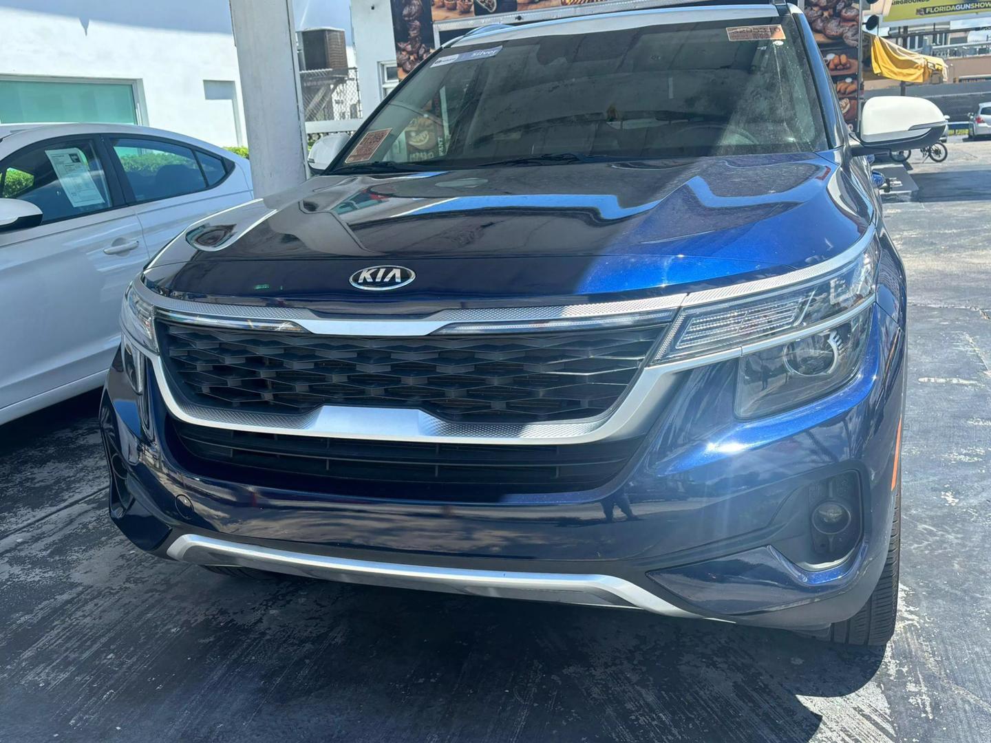 2021 Kia Seltos S photo 3