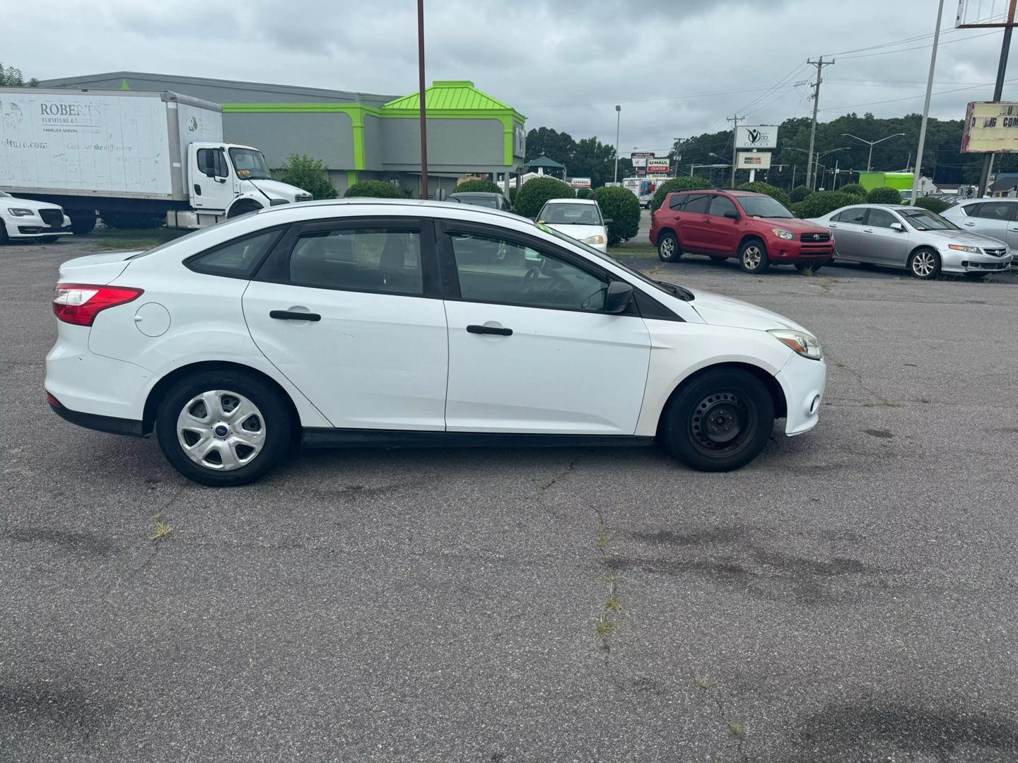 2012 Ford Focus S photo 7