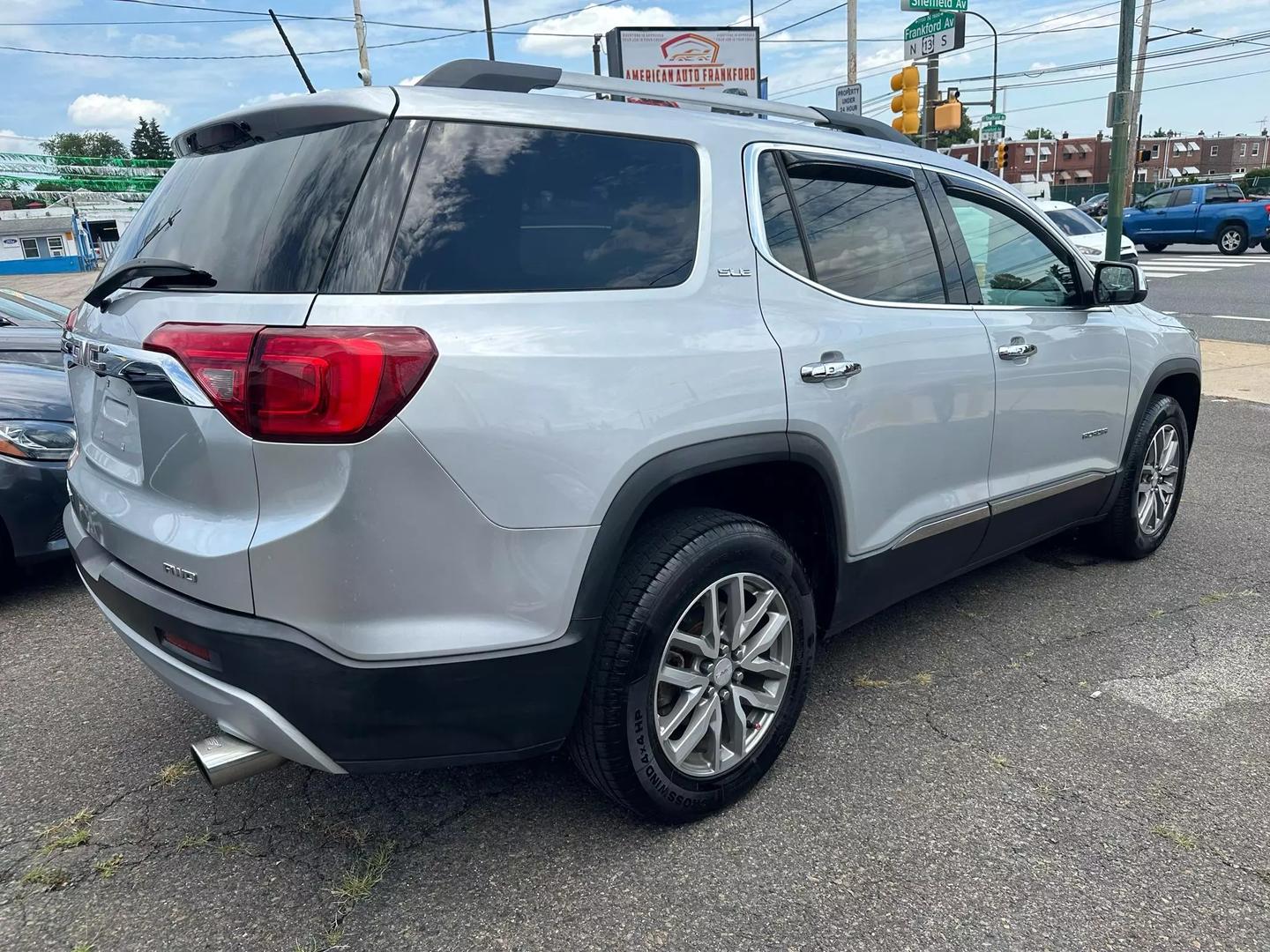 2017 GMC Acadia SUV showcasing its sleek design and modern features, perfect for family adventures and everyday driving.