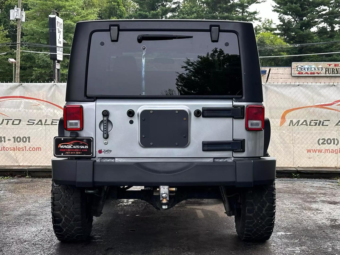 2013 Jeep Wrangler - Image 8