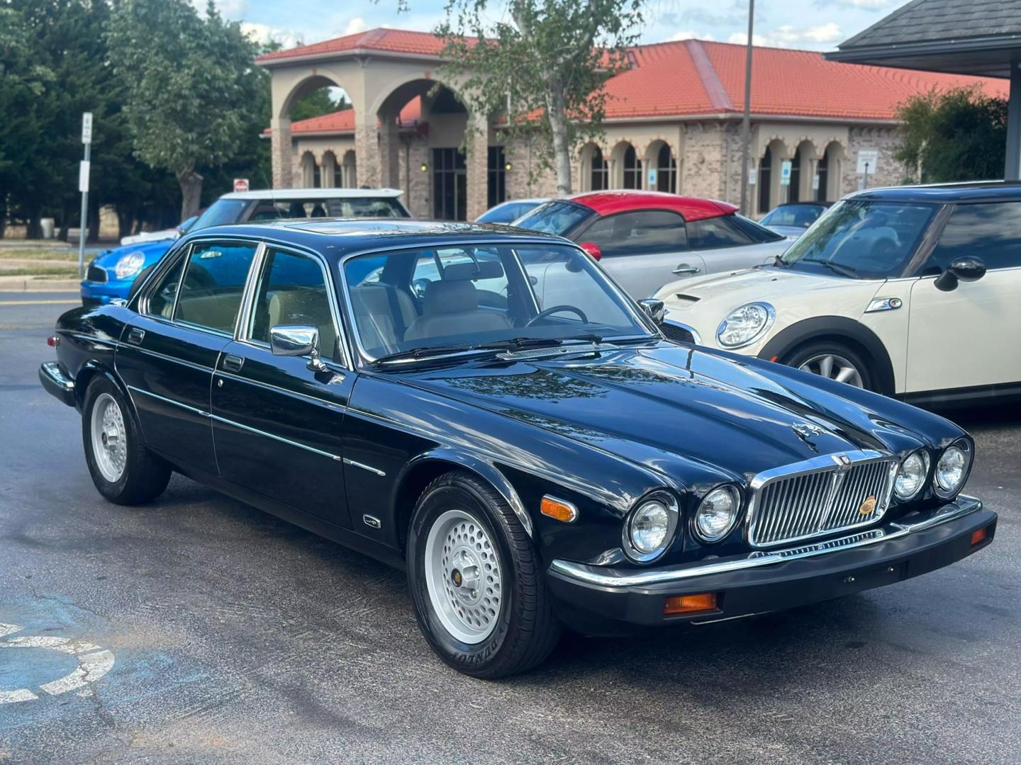 1983 Jaguar XJ6 null photo 6