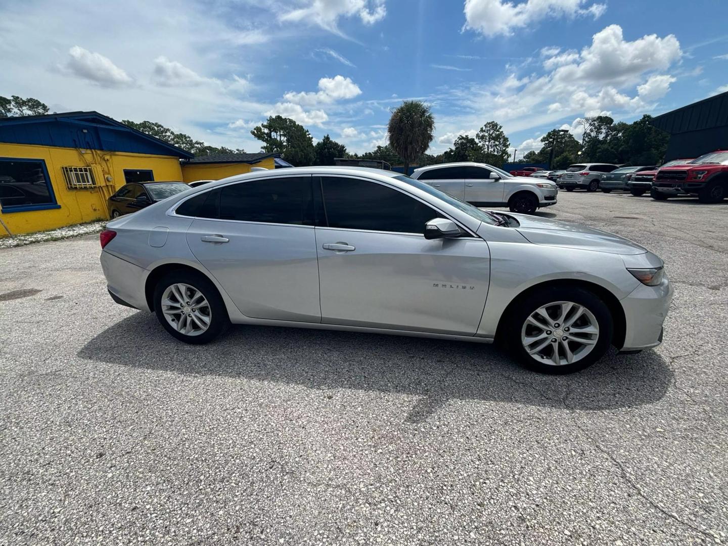 2018 Chevrolet Malibu 1LT photo 10