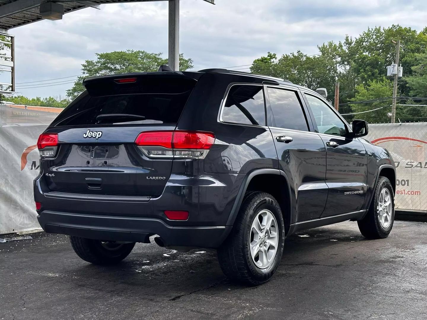 2016 Jeep Grand Cherokee - Image 9