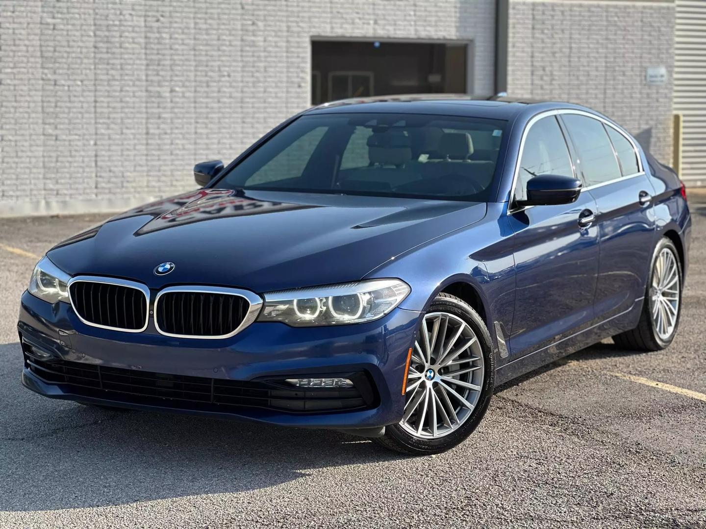 2018 Bmw 5 Series - Image 2