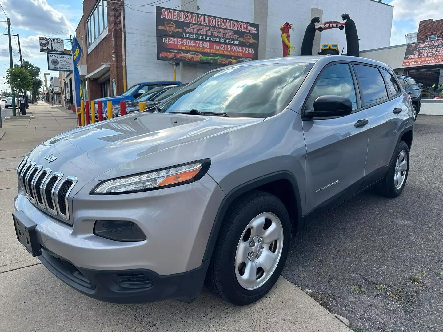 2016 Jeep Cherokee with advanced features, highlighting its sleek design and high-performance capabilities.