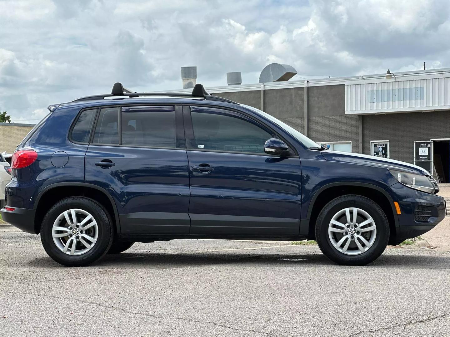 2016 Volkswagen Tiguan - Image 9