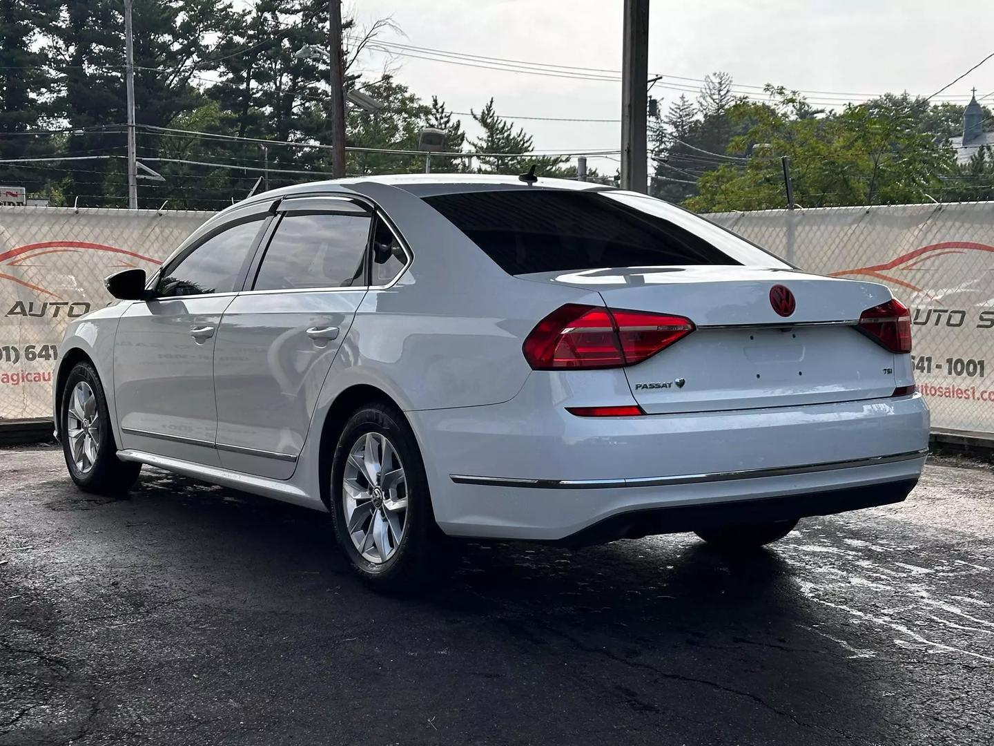 2016 Volkswagen Passat - Image 7