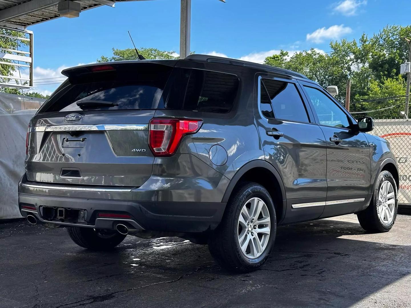 2018 Ford Explorer - Image 9