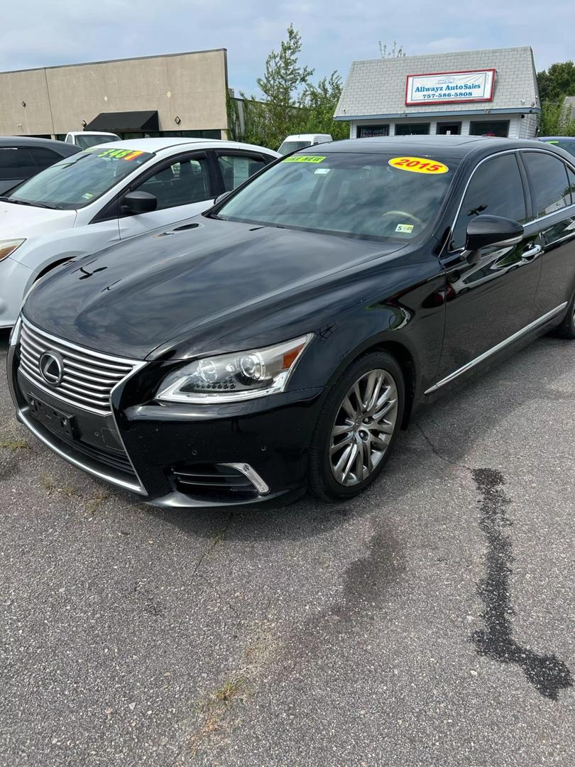 2015 Lexus LS Base photo 2