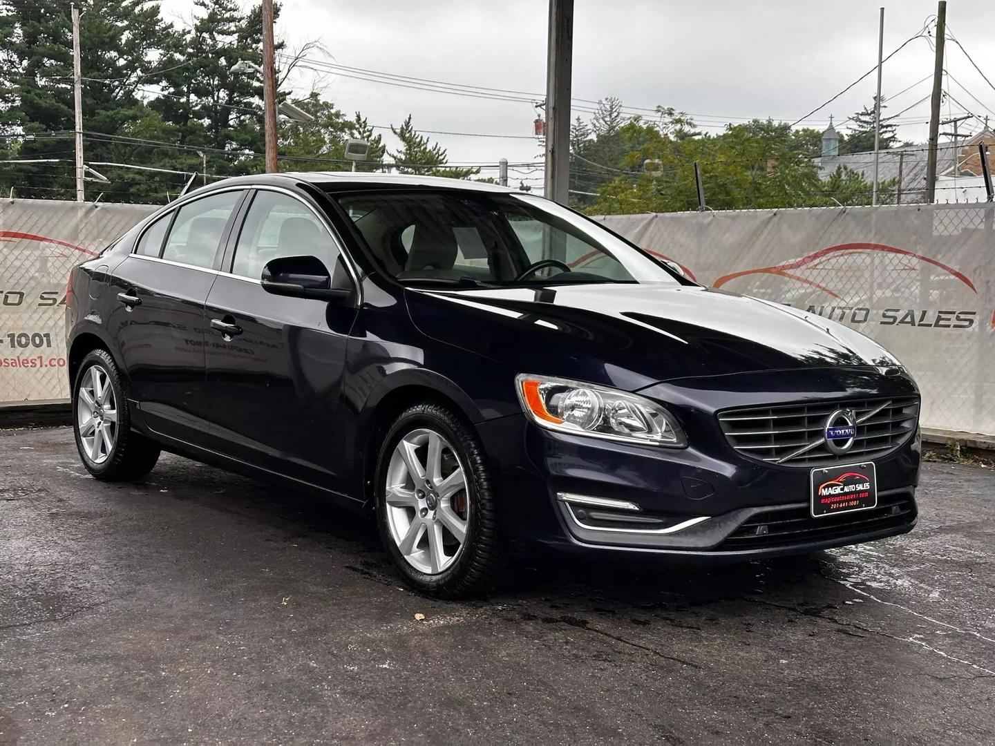 2016 Volvo S60 - Image 6