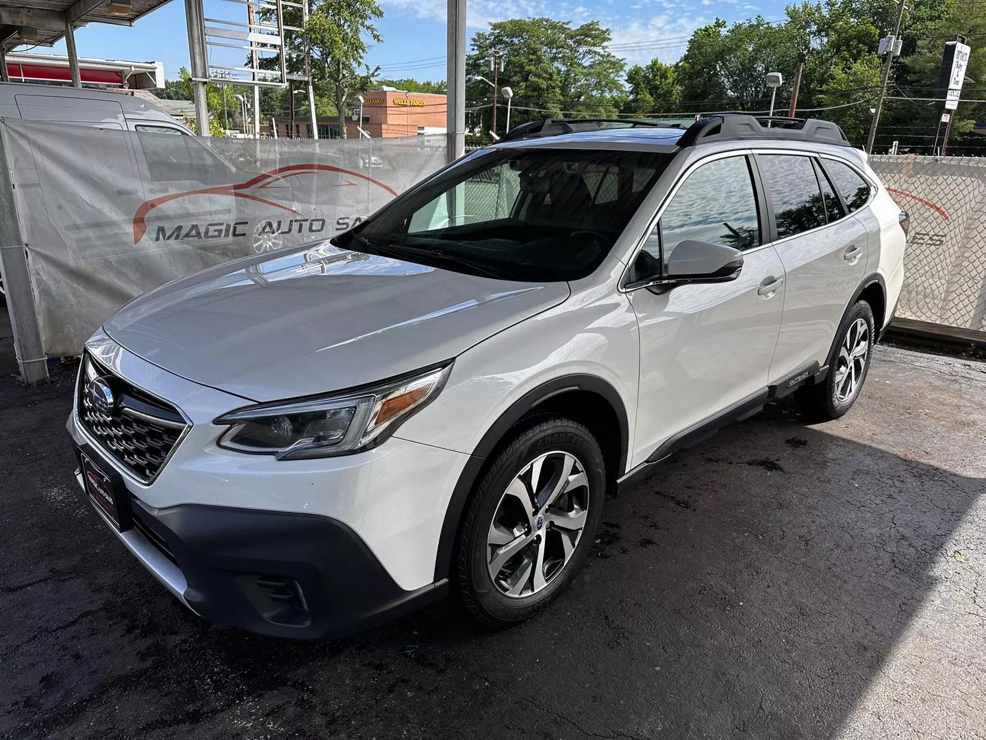 2020 Subaru Outback - Image 11