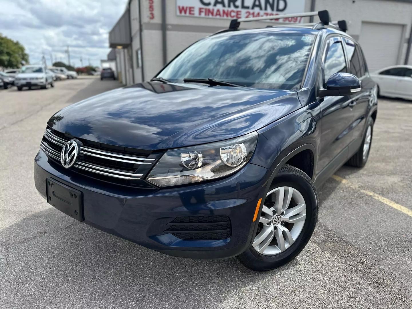 2016 Volkswagen Tiguan - Image 3