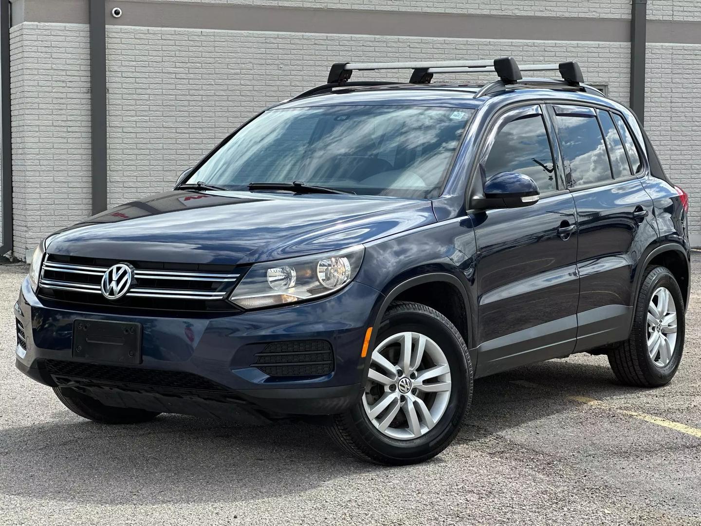 2016 Volkswagen Tiguan - Image 2