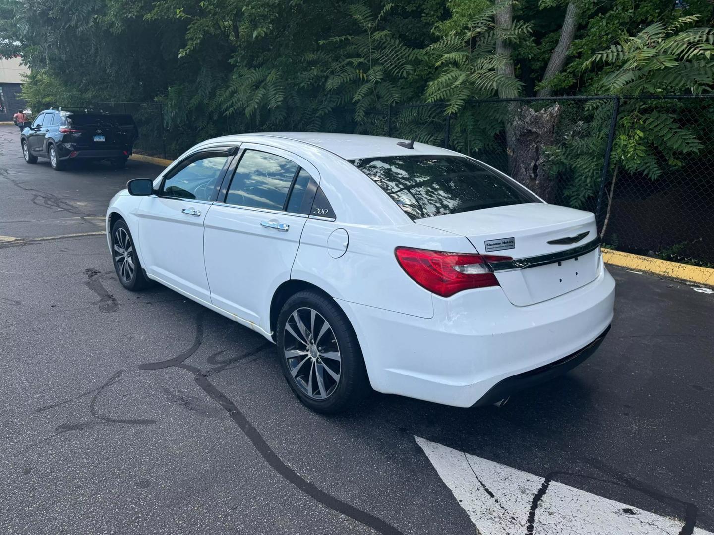 2014 Chrysler 200 Limited photo 3