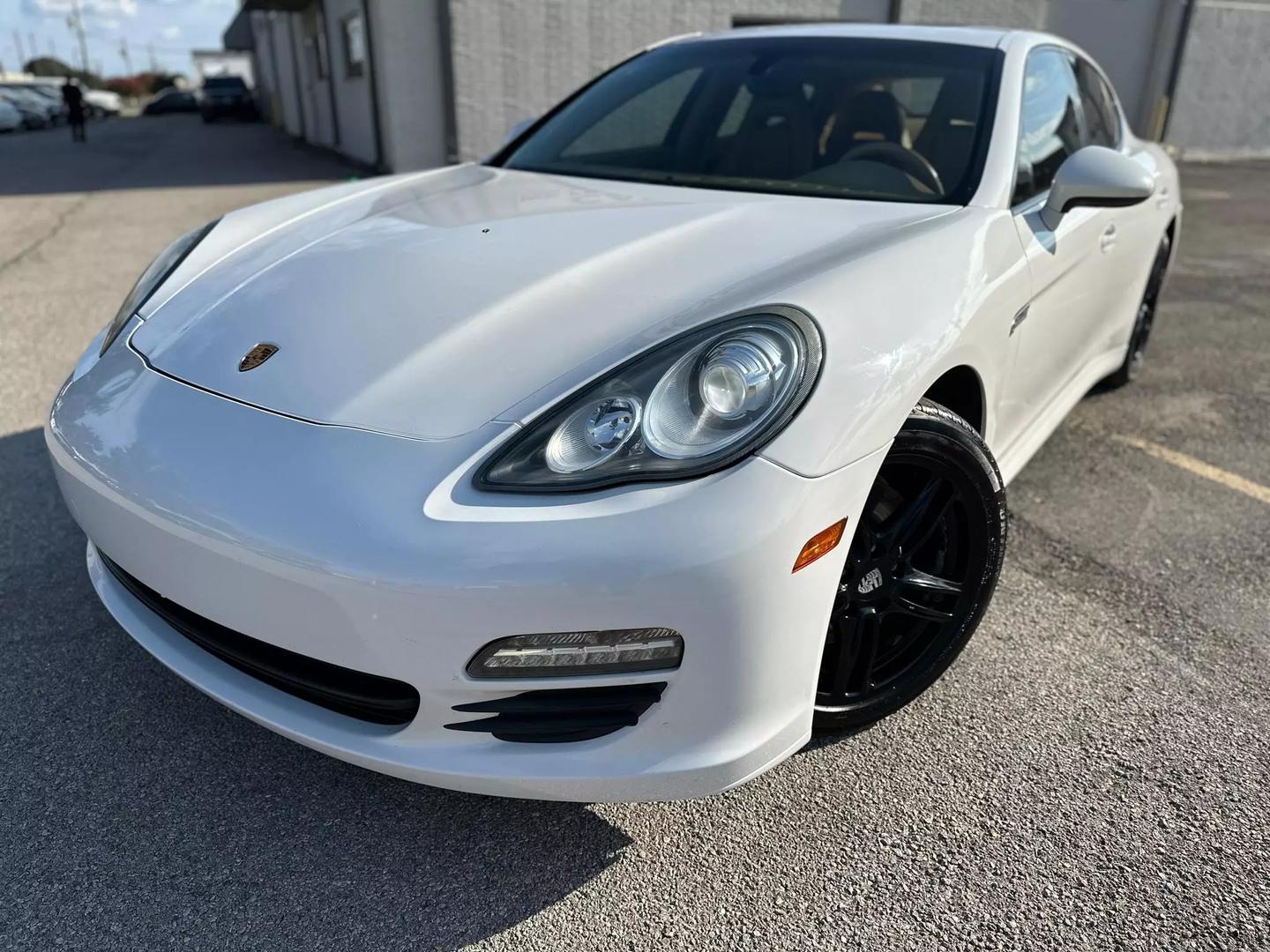 2011 Porsche Panamera - Image 3